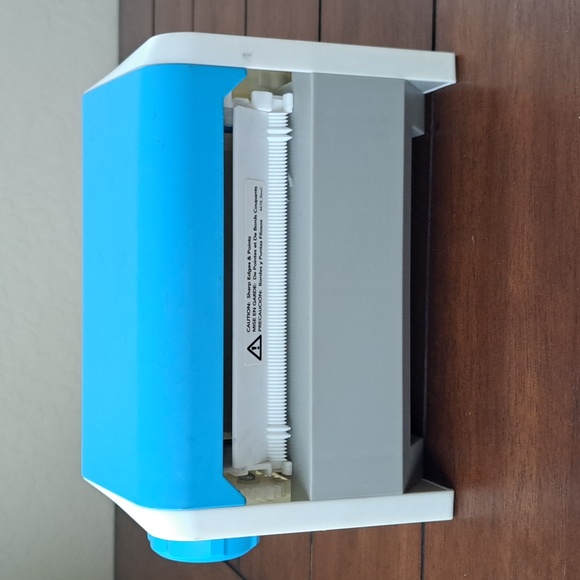 Xyron Create-a-Sticker DIY Custom Sticker And Label Maker - Picture 10 of 13